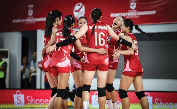 ทีมวอลเลย์บอลหญิงไทย รุ่นยู-21 ต้านไม่ไหว! พลาดท่าพ่าย บราซิล ขาดลอย 3 เซตรวด