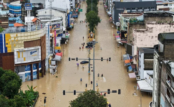 น้ำท่วมภาคใต้! 9 จังหวัดจมบาดาล อนุมัติเงินช่วยเพิ่มเติมจังหวัดละ 50 ล้าน