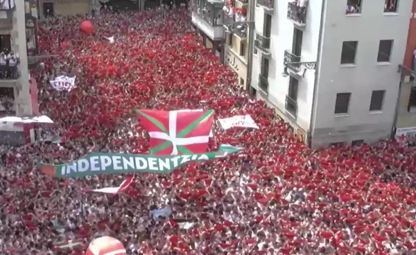 สเปนจัดเทศกาลวิ่งวัวกระทิงระดับโลก 