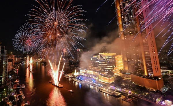 รวมพิกัดเคานต์ดาวน์กรุงเทพฯ รับปี 2569 พลุอลังการ คอนเสิร์ตแน่น! 