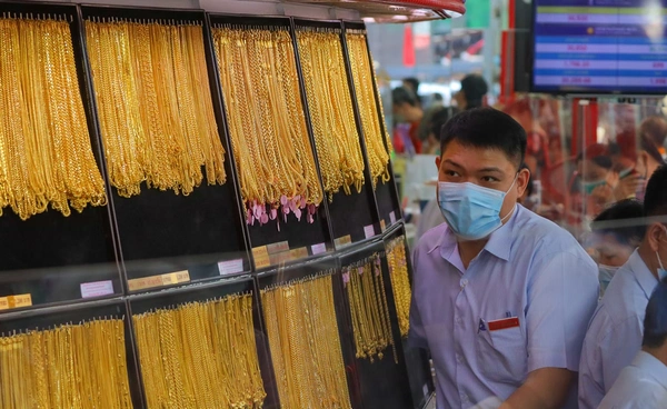 ราคาทองคำพุ่งไม่หยุด เปิดตลาดพุ่ง 550 บาท รูปพรรณขาย 57,300 