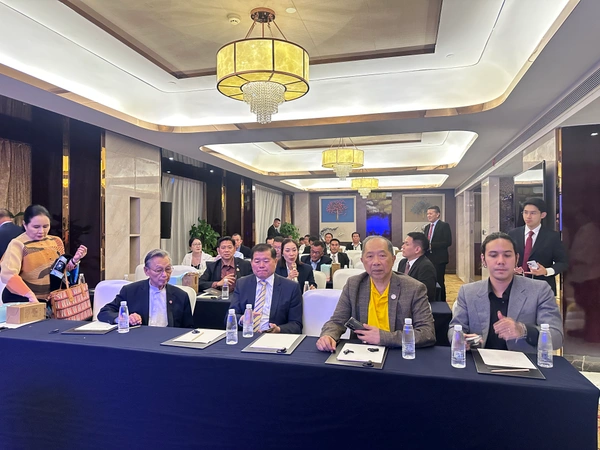 “ชวน–นิพนธ์” บุกเฉิงตู ประเทศจีนดูเทคโนโลยีโดรน เร่งรับมืออนาคตการเกษตรทันสมัย