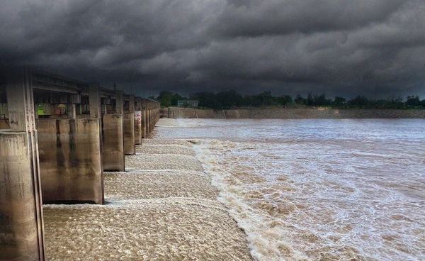 ร่องมรสุมทำพิษ น้ำเหนือเพิ่มสูงขึ้น! จับตา "พายุคัลแมกี" ทำไทยตอนบนฝนเพิ่ม