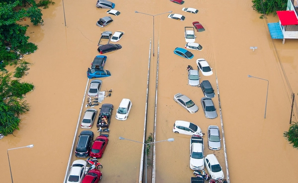 สทท. ชี้น้ำท่วมใต้ ส่งผลกระทบท่องเที่ยวเสียหายกว่า 1 หมื่นล้าน