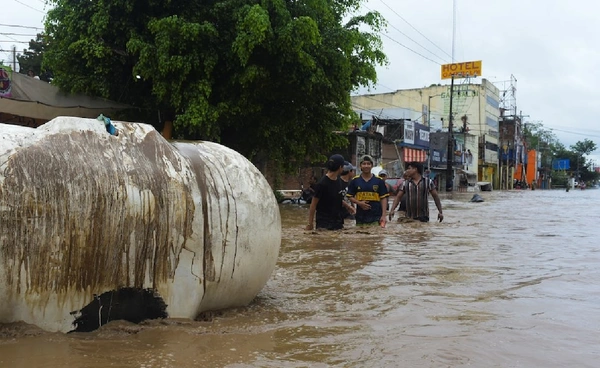 ฝนมรสุมถล่ม “เม็กซิโก”  1 ใน 3 ของเมืองจมน้ำ ดินถล่มหลายแห่ง เสียชีวิต 27 คน