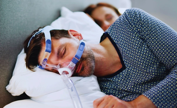 หยุดหายใจขณะหลับ ทำให้เลือดออกในสมอง นำไปสู่โรคอัลไซเมอร์