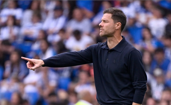 ความขัดแย้งในห้องแต่งตัวและวิกฤตที่ 'ชาบี อลอนโซ่' ต้องเผชิญ