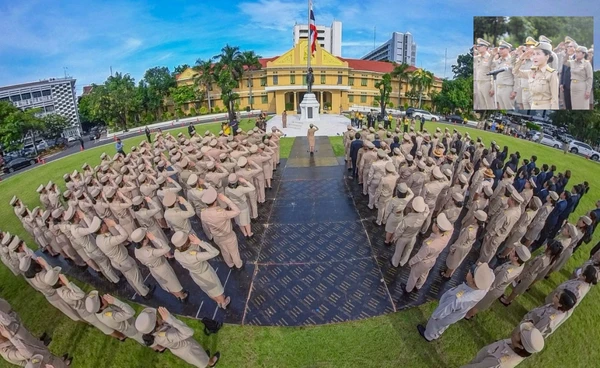 "นฤมล" รวมพลัง ศธ.  ร่วมใจถวายความจงรักภักดี 108 ปี "วันพระราชทานธงชาติไทย" 