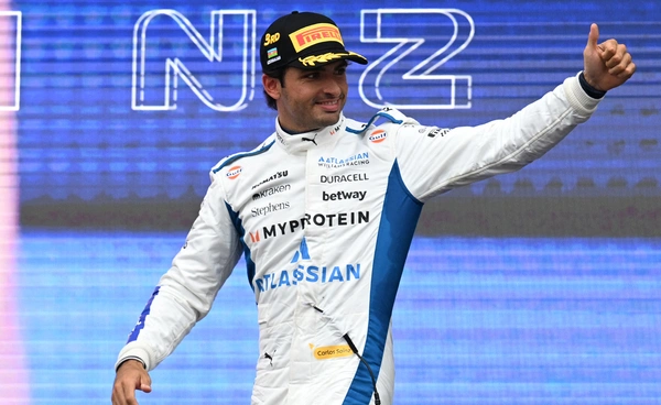 ไซน์ซ เผยโพเดี้ยมแรกกับวิลเลียมส์ มีค่ากว่าชัยชนะแรกในชีวิต