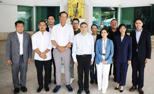 “อภิสิทธิ์” คัมแบ็กพรรคประชาธิปัตย์ ขออาสามามารับใช้ประชาชนอีกครั้ง