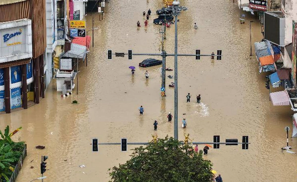 น้ำท่วมหาดใหญ่วิกฤตหนัก! สั่งอพยพประชาชนพื้นที่เสี่ยงทั้งหมดไปศูนย์พักพิงชั่วคราว