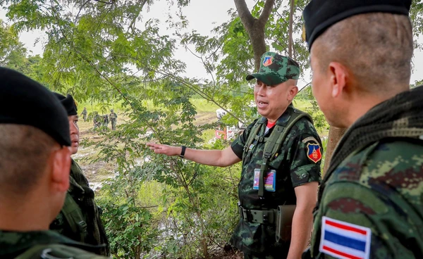 มทภ.1 ติดตามความคืบหน้าเก็บกู้ระเบิด ย้ำพื้นที่ต้องปลอดภัยก่อนส่งมอบปชช.