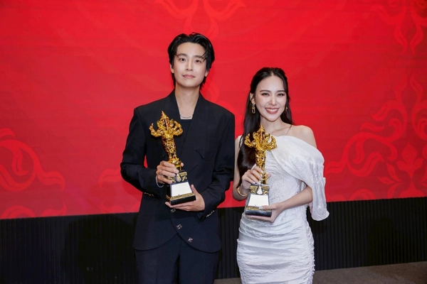 “หมอเน๋ง-ญดา” นำทีมรับรางวัลนักแสดงนำชายหญิงยอดเยี่ยมรางวัล “พิฆเนศวร” ประจำปี 2568