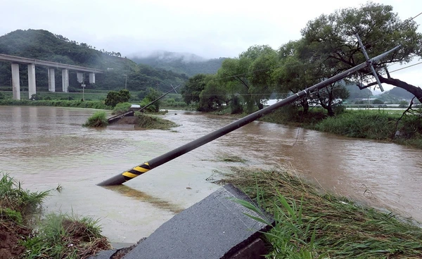 ปภ. เตือน 24 จังหวัด "เหนือ-อีสาน-กลาง-ใต้" ระวังน้ำท่วม-ดินถล่ม 15-17 ส.ค.