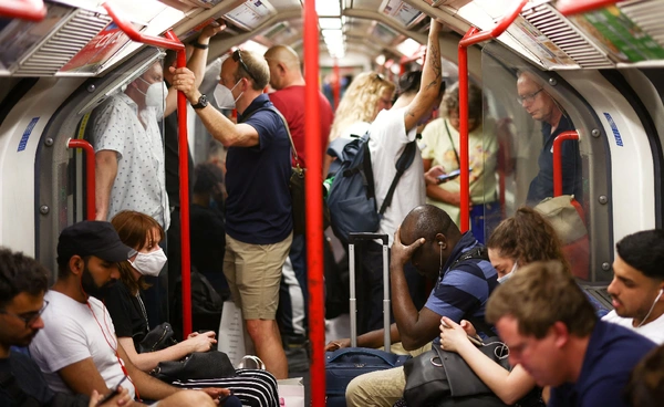 ลอนดอนร้อนเกินทน  แต่รถไฟใต้ดินยังไร้แอร์?