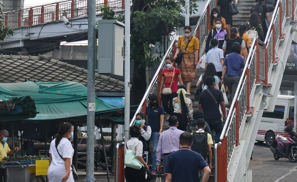 คณะรัฐมนตรีชุดใหม่ ความหวังใหม่หรือความท้าทายเดิม?