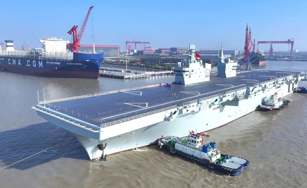 จีนส่งเรือจู่โจมสะเทินน้ำสะเทินบก Type 076 “Sichuan” ออกทดลองทะเลครั้งแรก