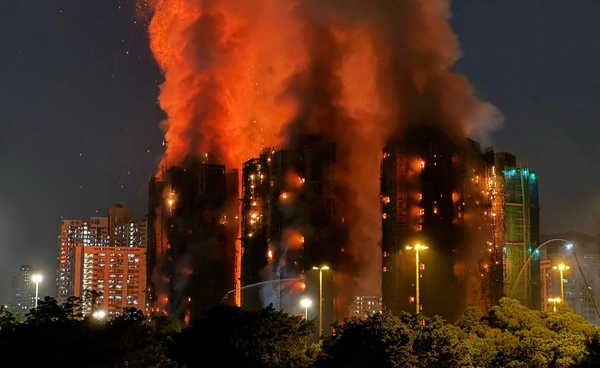 ไฟไหม้ตึกสูงที่ฮ่องกง เสียชีวิตเพิ่มเป็น 44 คน อีกหลายร้อยยังไม่ทราบชะตากรรม 