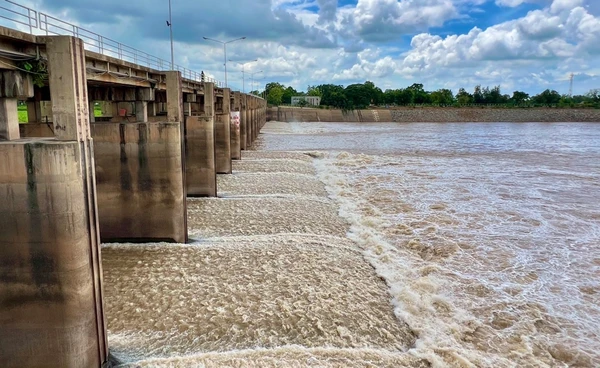 แจ้งล่าสุด "เขื่อนเจ้าพระยา" ระบายน้ำ 2,500 ลบ.ม./วินาที เช็กพื้นที่ได้รับผลกระทบ!