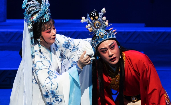 งิ้วแต้จิ๋วปลุกศีลธรรมกลางมหานคร เชื่อมหัวใจไทย–จีน