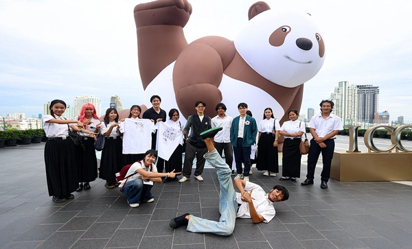 “YIMU ART EXHIBITION” โชว์ผลงานของ “ลีโอ หวง” ศิลปินดาวรุ่งจีน ร่วมฉลอง 50 ปี ความสัมพันธ์ทางการทูต ไทย-จีน