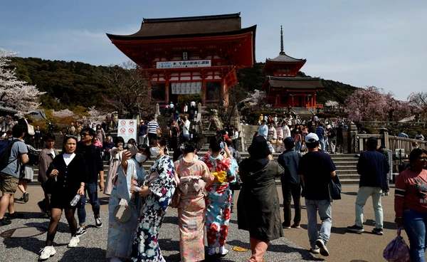 เกียวโตขึ้นค่าธรรมเนียมที่พักสำหรับนักท่องเที่ยวเป็นสูงสุด 10,000 เยน