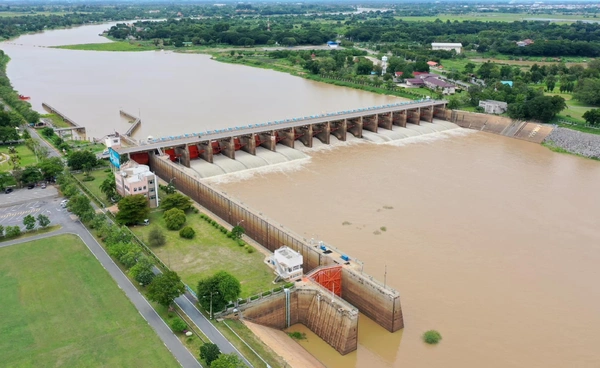 ปรับลดการระบายน้ำแล้ว เพื่อคลี่คลายวิกฤตน้ำท่วม