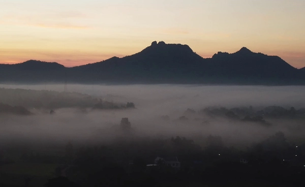 “ลำปาง” หนาว 9 องศาฯ  ชมทะเลหมอกดอยปู่ยักษ์ 