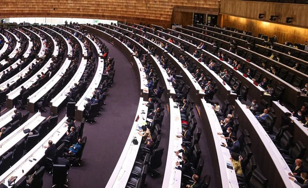 "วันนอร์" พร้อมเปิดประชุมสภาฯวิสามัญถกร่างแก้รธน. วาระ 2 รอสัญญาณรัฐบาล