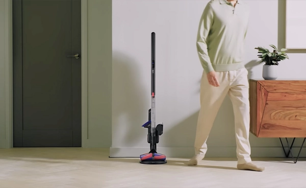 Dyson เปิดตัว PencilVac เครื่องดูดฝุ่นไร้สายที่บางที่สุดในโลก แท่งจับหนาแค่ 38 มิลลิเมตร เริ่มขายญี่ปุ่นปีนี้