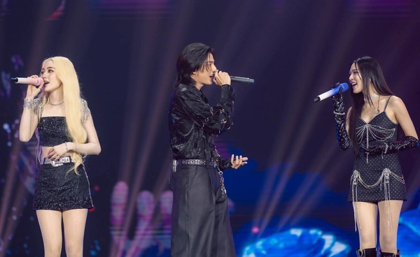 "กลัฟ คณาวุฒิ" เปิดใจสุดอบอุ่น หลังร่วมเวที “หลิง-ออม” พร้อมประกาศข่าวดี เตรียมแฟนมีต 14 ธ.ค.นี้