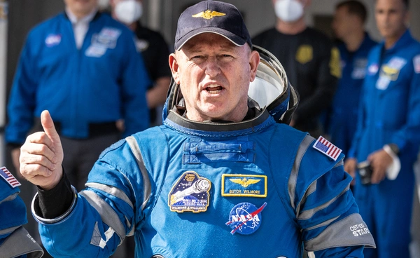 "Butch Wilmore" หนึ่งในนักบินที่ติดอวกาศ 9 เดือนจากภารกิจทดสอบ Boeing Starliner ประกาศเกษียณแล้ว