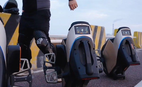 "InMotion V12S" ล้อเดียวไฟฟ้าสุดสปอร์ต ทำความเร็วสูงสุด 70 กิโลเมตรต่อชั่วโมง วิ่งได้ไกล 120 กิโลเมตร