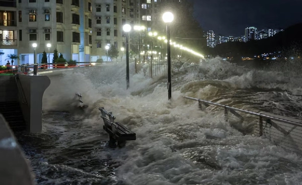 ซูเปอร์ไต้ฝุ่น “รากาซา” ถล่มจีน-ฮ่องกง อพยพนับล้าน!