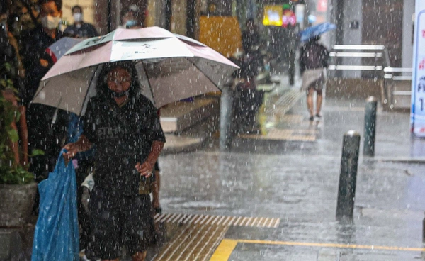 สภาพอากาศช่วงวันหยุดยาว สัปดาห์นี้มีฝนเพิ่มขึ้นโดยเฉพาะ 11-12 ก.ค. 2568