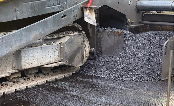 เยอรมันทำถนนแบบใหม่ รู้ตัวเองได้ว่าพังตอนไหน ! ด้วยพลัง AI และเซนเซอร์วัดผลเรียลไทม์