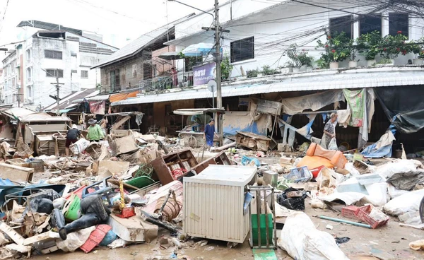 ผบ.ทสส. สั่งฟื้นฟูหาดใหญ่เต็มรูปแบบ เคลียร์ระบบเมืองใน 10 วัน