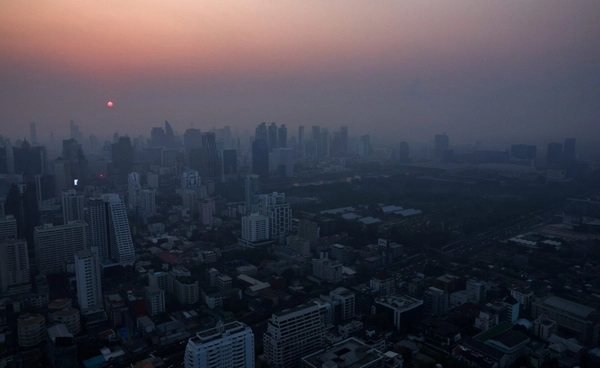 ฝุ่น PM2.5 อาละวาดกทม. ปอดคนเมืองอ่วม