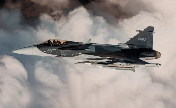 สวีเดนยืนยันขาย Gripen ให้กับไทย! ย้อนดูสเปกเครื่องบินขับไล่ Gripen E/F ต่างจากรุ่นเดิม C/D อย่างไร ?