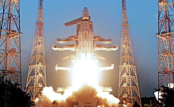 อินเดียส่งดาวเทียมสื่อสารทางทหาร CMS-03 ขึ้นสู่วงโคจรสำเร็จ ด้วยจรวดที่ทรงพลังที่สุด LVM3