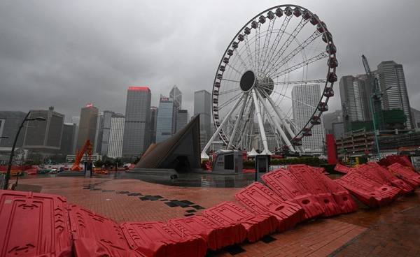 “ฮ่องกง” เตือนภัยระดับสูงสุด ไต้ฝุ่นวิภา มีกำลังแรงเท่ากับเฮอริเคน