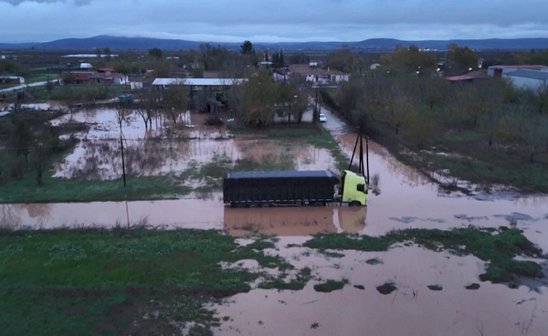 “กรีซ” ฝนตกหนัก  น้ำท่วมหมู่บ้าน  ทางการประกาศอพยพ