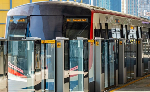 12 สิงหาคม 2568 วันแม่แห่งชาติ รถไฟฟ้าบีทีเอสชวนคู่แม่-ลูก โดยสารฟรี 