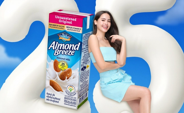 Almond Breeze® เขย่าวงการสุขภาพ ดึง “ญาญ่า อุรัสยา” นั่งแท่นแบรนด์แอมบาสเดอร์ 