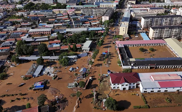 น้ำท่วมใหญ่ “ปักกิ่ง” รุนแรงสุดในรอบ 13 ปี สั่งอพยพด่วนกว่า 70,000 คน