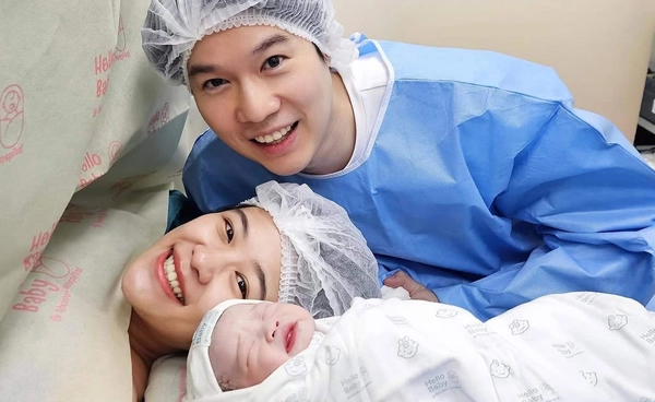 คุณพ่อป้ายแดง หมอเก่ง วาโย เปิดตัวลูกสาวคนแรก "น้องวาริน"