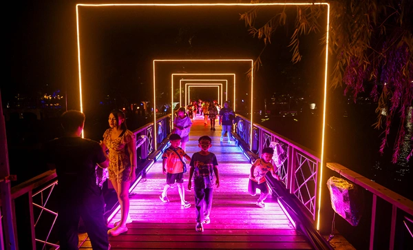 ททท. เติมไฟเมืองอุดรธานี เช็กอิน Vijit @อุดรธานี “เสน่ห์แสง ศิลป์ ถิ่นอีสาน” คาดสร้างรายได้กว่า 47.5 ล้านบาท