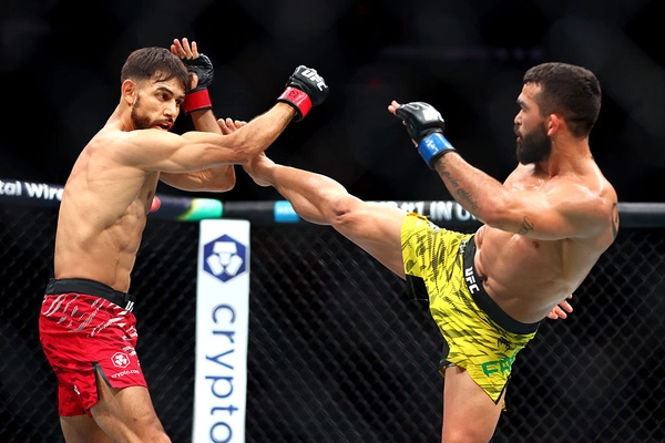 พิตบูลล์ ชี้มีบทเรียน ลั่นขอเป็นคนแรกที่พิชิต อิเก แบบไม่ครบยก ศึก UFC318 อาทิตย์นี้