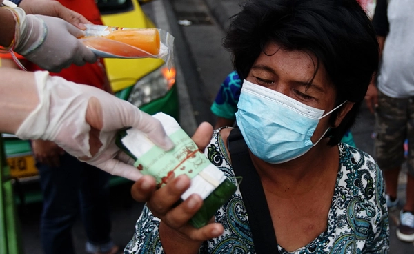 เลือกตั้ง 2569 ศึกนโยบายแก้จน 4 พรรคใหญ่ แข่งตอบโจทย์หนี้–ปากท้องประชาชน