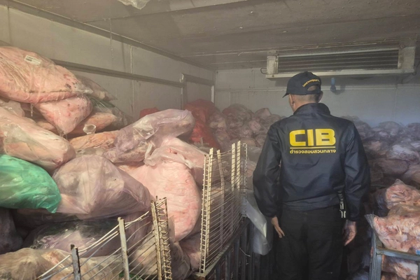 บุกห้องเย็นเชียงราย ยึดซากเนื้อสัตว์นำเข้ากว่า 4,000 กิโลกรัม